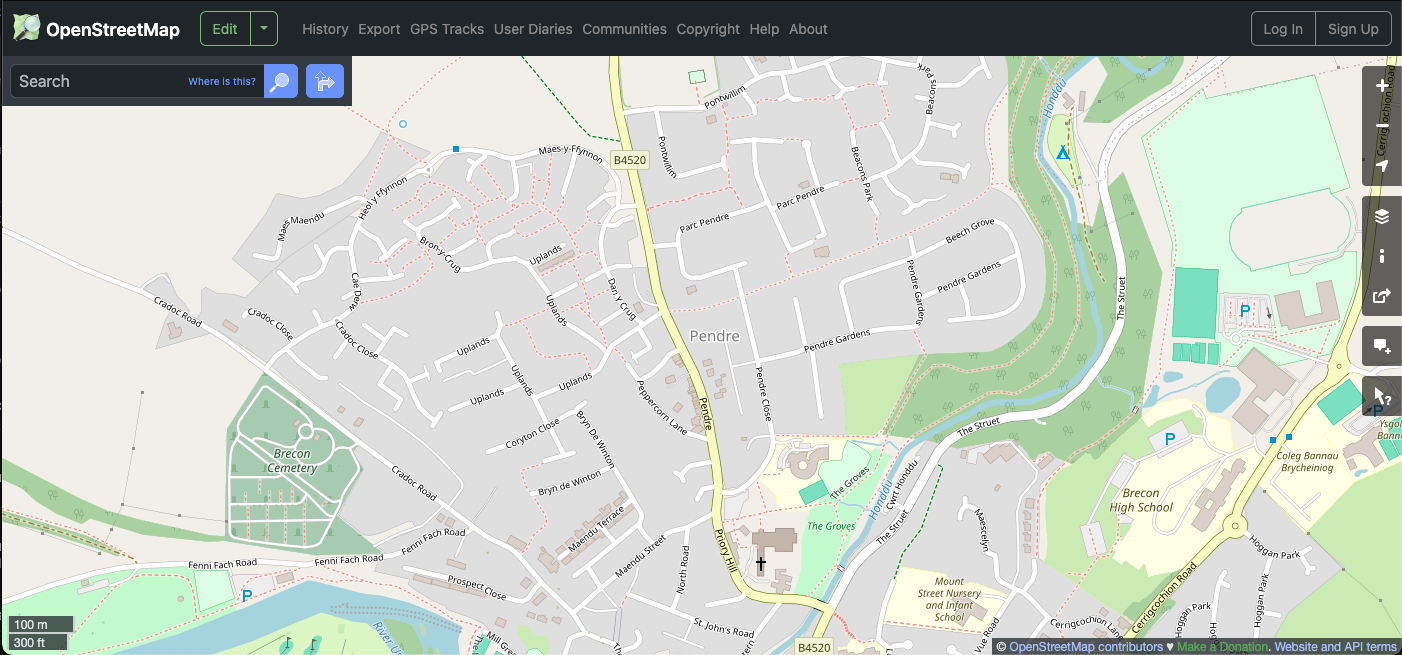 Screenshot of openstreetmap.org. A map of the north of Brecon. Most of the roads have labels and most of the labels are the same as the names in the Welsh-language map.